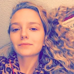 Meet your Posher, Leah